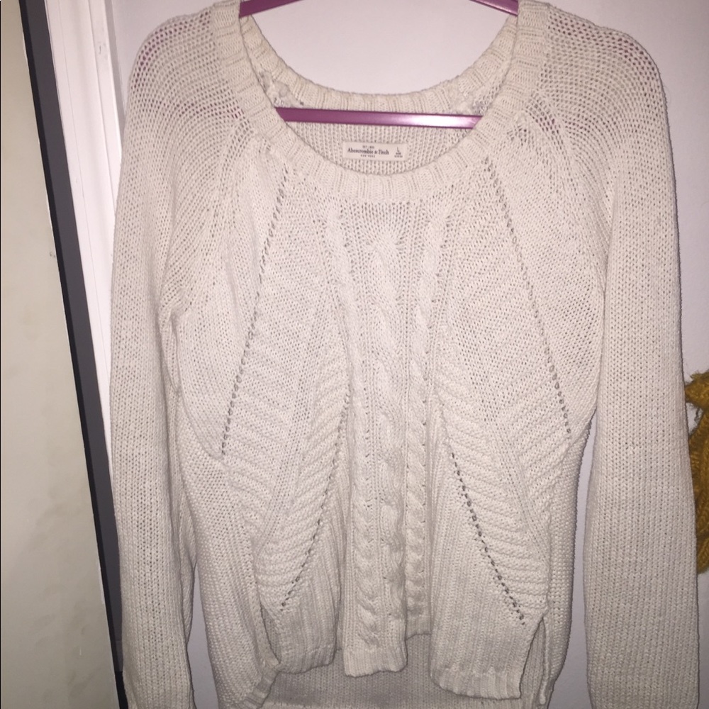 Abercrombie & Fitch sweater